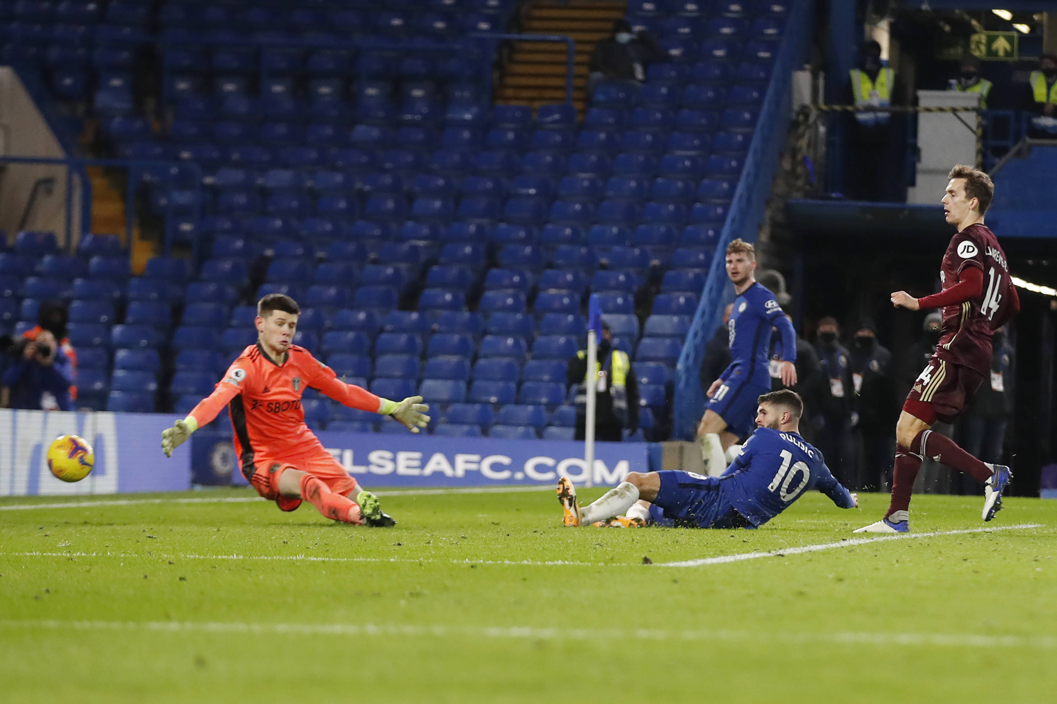 尤其是在面 尤其是在面